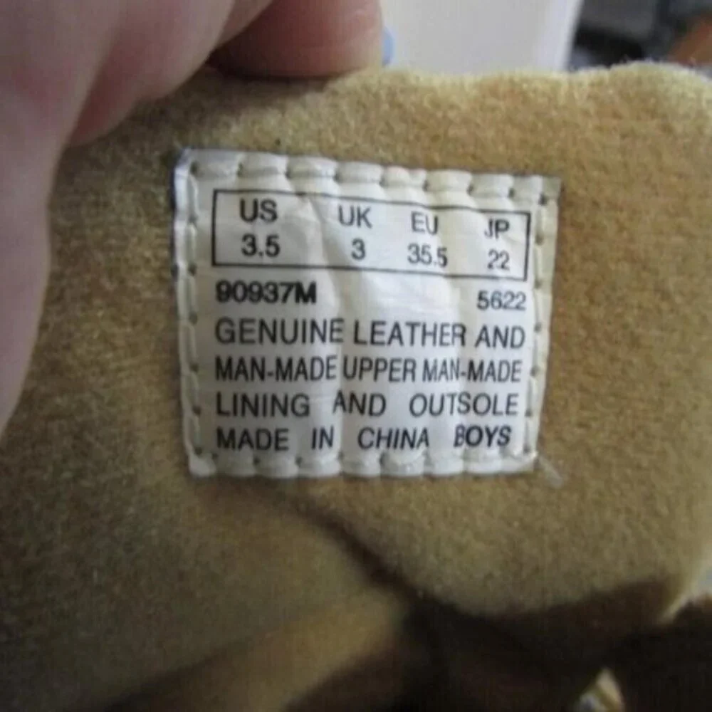 Timberland Boys tan boots Size 3.5 Durable & water resistant quality leather